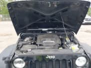 ✅ 2018 Jeep Wrangler Unlimited Sport S • VIN: 1C4HJWDG6JL921181 • Lot: 42096997. Wystawiony na IAAI z przebiegiem 81 061 mil. Bezpłatny archiwum sprzedaży aukcyjnych z USA i szczegółowy raport historii pojazdu na DreamBid. Zdjęcie 10.