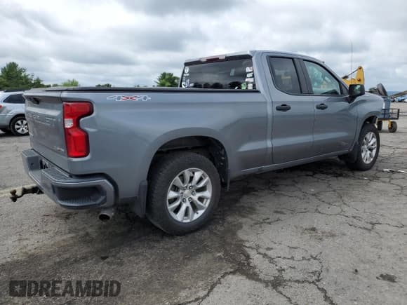 ✅ 2019 Chevrolet Silverado 1500 Custom • VIN: 1GCRYBEH0KZ334831 • Lot: 61571345. Wystawiony na Copart z przebiegiem 90 150 mil. Bezpłatny archiwum sprzedaży aukcyjnych z USA i szczegółowy raport historii pojazdu na DreamBid. Zdjęcie 3.