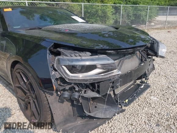 ✅ 2020 Chevrolet Camaro ZL1 • VIN: 1G1FK1R66L0116480 • Lot: 42376947. Listed on IAAI with 27,310 mi. Free auction sales archive from the USA and detailed vehicle history report at DreamBid. Image 6.
