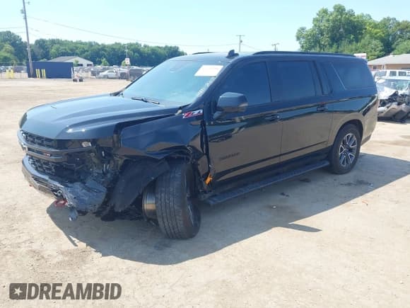 ✅ 2023 Chevrolet Suburban Z71 • VIN: 1GNSKDKD1PR556843 • Lot: 42646396. Listed on IAAI with 18,467 mi. Free auction sales archive from the USA and detailed vehicle history report at DreamBid. Image 18.
