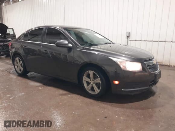 ✅ 2014 Chevrolet Cruze 2LT • VIN: 1G1PE5SB2E7304336 • Лот: 43667633. Опубликован ранее на IAAI с пробегом 154 314 миль. Бесплатный доступ к архиву аукционных продаж из США и подробный отчёт об истории автомобиля на DreamBid. Изображение 1.