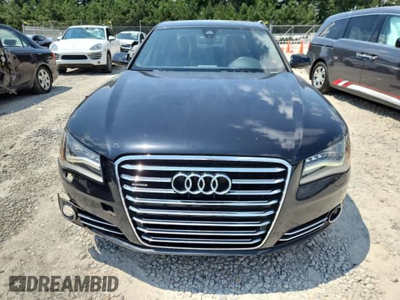 ✅ 2012 Audi A8 • VIN: WAUAVAFD6CN020375 • Lot: 69524745. Wystawiony na Copart z przebiegiem 109 965 mil. Bezpłatny archiwum sprzedaży aukcyjnych z USA i szczegółowy raport historii pojazdu na DreamBid. Zdjęcie 5.