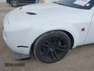 2023 Dodge Challenger R/T Scat Pack с VIN 2C3CDZFJ8PH667690, выставлен на аукционе IAAI как лот 43518262 с пробегом 15 592 миль миль и . История ставок и продаж доступна на DreamBid. Изображение 6.