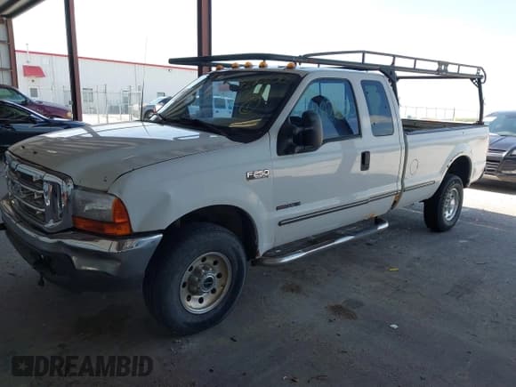 ✅ 1999 Ford F-250 XL • VIN: 1FTNX21F8XEB63329 • Lot: 42805130. Listed on IAAI with 351,775 mi. Free auction sales archive from the USA and detailed vehicle history report at DreamBid. Image 2.