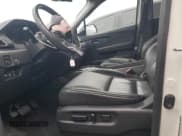 ✅ 2017 Honda Pilot Touring • VIN: 5FNYF6H97HB050401 • Lot: 91220765. Wystawiony na Copart z przebiegiem 121 016 mil. Bezpłatny archiwum sprzedaży aukcyjnych z USA i szczegółowy raport historii pojazdu na DreamBid. Zdjęcie 7.