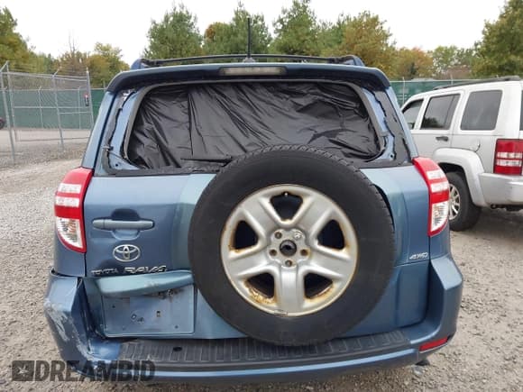 ✅ 2010 Toyota RAV4 • VIN: JTMBK4DV5AD016205 • Лот: 43546940. Опубликован ранее на IAAI с пробегом 220 067 миль. Бесплатный доступ к архиву аукционных продаж из США и подробный отчёт об истории автомобиля на DreamBid. Изображение 6.