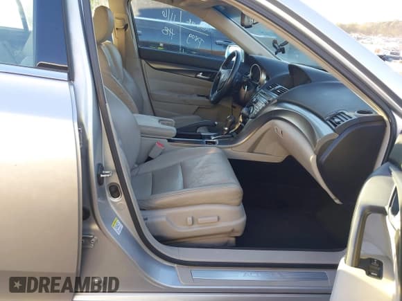 ✅ 2014 Acura TL Technology • VIN: 19UUA8F56EA006372 • Лот: 43701471. Опубликован ранее на IAAI с пробегом 153 336 миль. Бесплатный доступ к архиву аукционных продаж из США и подробный отчёт об истории автомобиля на DreamBid. Изображение 5.