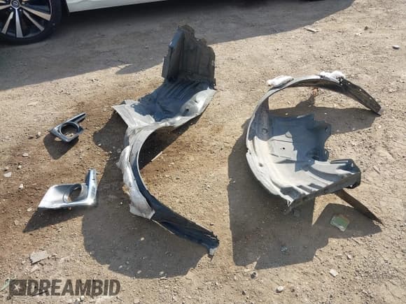 ✅ 2016 Subaru Crosstrek Limited • VIN: JF2GPALC9GH317729 • Lot: 43234241. Wystawiony na IAAI z przebiegiem 73 554 mil. Bezpłatny archiwum sprzedaży aukcyjnych z USA i szczegółowy raport historii pojazdu na DreamBid. Zdjęcie 12.