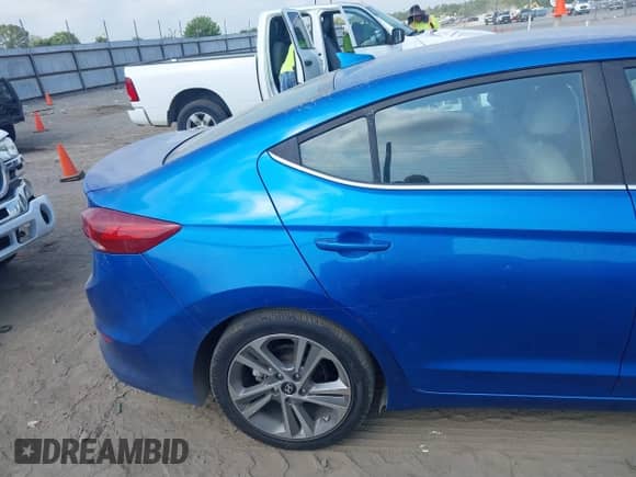 2018 Hyundai Elantra Value Edition z VIN 5NPD84LF7JH279551, wystawiony jako IAAI lot #40075962 z przebiegiem 91 961 mil mil oraz . Historia ofert i sprzedaży dostępna na DreamBid. Obrazek 20.