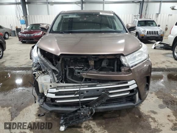 ✅ 2017 Toyota Highlander Hybrid LE • VIN: 5TDBGRFHXHS034879 • Лот: 50402225. Опубликован ранее на Copart с пробегом 88 447 миль. Бесплатный доступ к архиву аукционных продаж из США и подробный отчёт об истории автомобиля на DreamBid. Изображение 5.