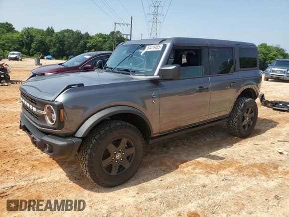 ✅ 2024 Ford Bronco Black Diamond • VIN: 1FMDE1BH5RLB35705 • Лот: 54418465. Опубликован ранее на Copart с пробегом 1 979 миль. Бесплатный доступ к архиву аукционных продаж из США и подробный отчёт об истории автомобиля на DreamBid. Изображение 1.