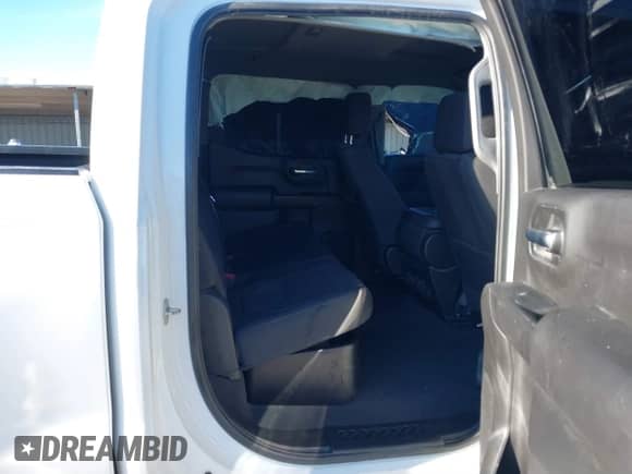 2022 Chevrolet Silverado 1500 LT z VIN 3GCPWCED5NG201194, wystawiony jako IAAI lot #41318619 z przebiegiem 85 368 mil mil oraz . Historia ofert i sprzedaży dostępna na DreamBid. Obrazek 8.