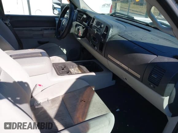 ✅ 2009 Chevrolet Silverado 1500 • VIN: 2GCEC23J691124353 • Лот: 43708786. Опубликован ранее на IAAI с пробегом 187 614 миль. Бесплатный доступ к архиву аукционных продаж из США и подробный отчёт об истории автомобиля на DreamBid. Изображение 5.