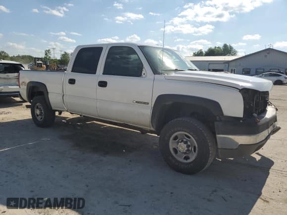 ✅ 2005 Chevrolet Silverado 2500HD LS • VIN: 1GCHK23U65F820126 • Лот: 63202485. Опубликован ранее на Copart с пробегом 179 665 миль. Бесплатный доступ к архиву аукционных продаж из США и подробный отчёт об истории автомобиля на DreamBid. Изображение 4.