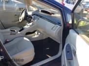 ✅ 2013 Toyota Prius Three • VIN: JTDKN3DUXD0340187 • Lot: 43539308. Wystawiony na IAAI z przebiegiem 159 496 mil. Bezpłatny archiwum sprzedaży aukcyjnych z USA i szczegółowy raport historii pojazdu na DreamBid. Zdjęcie 5.