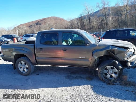 ✅ 2013 Toyota Tacoma • VIN: 5TFLU4EN6DX080849 • Лот: 43675070. Опубликован ранее на IAAI с пробегом 168 760 миль. Бесплатный доступ к архиву аукционных продаж из США и подробный отчёт об истории автомобиля на DreamBid. Изображение 13.