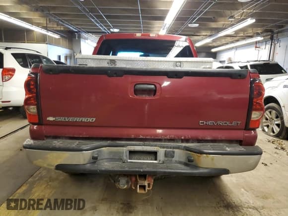 ✅ 2005 Chevrolet Silverado 1500 Z71 • VIN: 2GCEK13T251387996 • Лот: 60944563. Опубликован ранее на Copart с пробегом 301 554 миль. Бесплатный доступ к архиву аукционных продаж из США и подробный отчёт об истории автомобиля на DreamBid. Изображение 6.