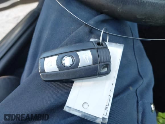 ✅ 2007 BMW 6 Series 650i • VIN: WBAEK13547CN72532 • Лот: 41893048. Опубликован ранее на IAAI с пробегом 54 637 миль. Бесплатный доступ к архиву аукционных продаж из США и подробный отчёт об истории автомобиля на DreamBid. Изображение 11.