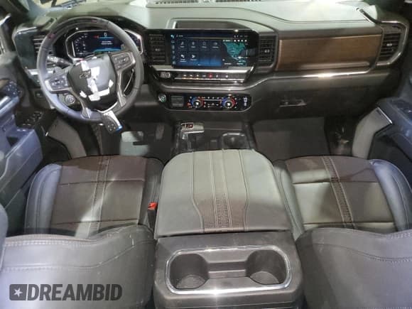 ✅ 2025 Chevrolet Silverado 1500 High Country • VIN: 1GCUKJELXSZ123078 • Lot: 87871055. Listed on Copart with 2,453 mi. Free auction sales archive from the USA and detailed vehicle history report at DreamBid. Image 8.