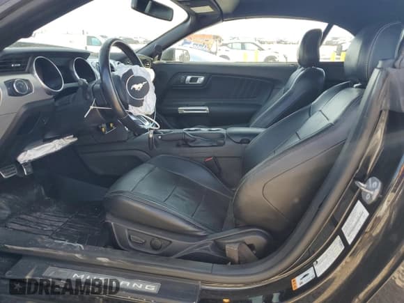 ✅ 2020 Ford Mustang GT Premium • VIN: 1FATP8FF1L5111849 • Лот: 84923675. Опубликован ранее на Copart с пробегом 61 843 миль. Бесплатный доступ к архиву аукционных продаж из США и подробный отчёт об истории автомобиля на DreamBid. Изображение 7.