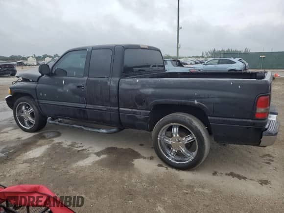 2001 Dodge 1500 с VIN 3B7HC13Y71G785485, выставлен на аукционе Copart как лот 88450535 с пробегом 276 525 миль миль и Списание • Salvage title. История ставок и продаж доступна на DreamBid. Изображение 2.