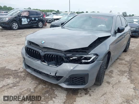 ✅ 2022 BMW 5 Series M550i xDrive • VIN: WBA13BK02NCH64894 • Lot: 43039113. Wystawiony na IAAI z przebiegiem 67 267 mil. Bezpłatny archiwum sprzedaży aukcyjnych z USA i szczegółowy raport historii pojazdu na DreamBid. Zdjęcie 6.
