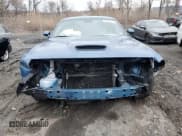 ✅ 2022 Dodge Challenger R/T • VIN: 2C3CDZBT4NH206829 • Lot: 40910884. Wystawiony na Copart z przebiegiem 24 428 mil. Bezpłatny archiwum sprzedaży aukcyjnych z USA i szczegółowy raport historii pojazdu na DreamBid. Zdjęcie 5.