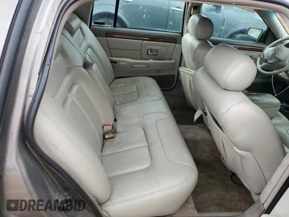 ✅ 1998 Cadillac d'Elegance • VIN: 1G6KE54Y0WU750655 • Лот: 79842914. Опубликован ранее на Copart с пробегом Не указан. Бесплатный доступ к архиву аукционных продаж из США и подробный отчёт об истории автомобиля на DreamBid. Изображение 10.