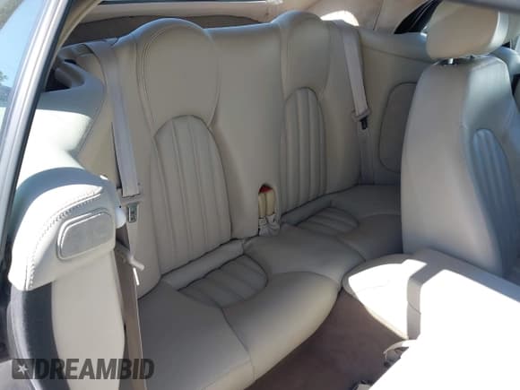 ✅ 2001 Jaguar XK • VIN: SAJDA42C91NA18938 • Lot: 43357157. Wystawiony na IAAI z przebiegiem 59 683 mil. Bezpłatny archiwum sprzedaży aukcyjnych z USA i szczegółowy raport historii pojazdu na DreamBid. Zdjęcie 8.