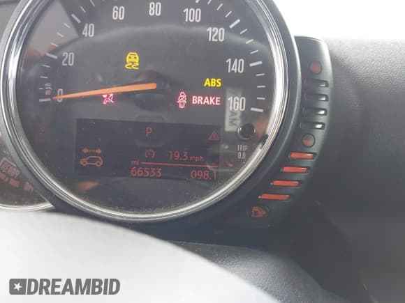 ✅ 2017 MINI Clubman Cooper • VIN: WMWLN5C58H2E32631 • Лот: 41916490. Опубликован ранее на IAAI с пробегом 66 533 миль. Бесплатный доступ к архиву аукционных продаж из США и подробный отчёт об истории автомобиля на DreamBid. Изображение 7.