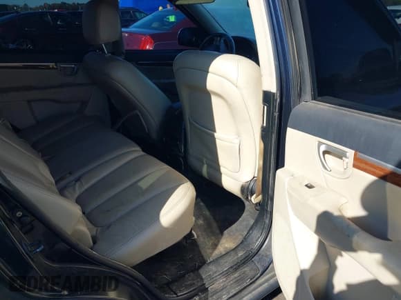 ✅ 2007 Hyundai Santa Fe SE • VIN: 5NMSH73E37H099652 • Lot: 43588411. Listed on IAAI with 336,791 mi. Free auction sales archive from the USA and detailed vehicle history report at DreamBid. Image 8.