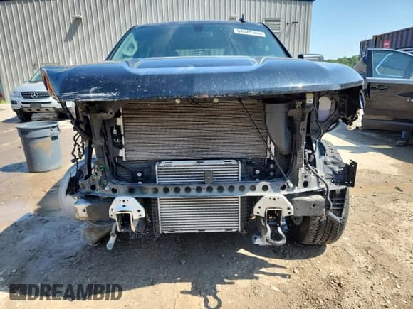 ✅ 2022 Chevrolet Silverado 1500 Custom • VIN: 3GCPYBEK8NG194146 • Lot: 64076555. Wystawiony na Copart z przebiegiem 61 096 mil. Bezpłatny archiwum sprzedaży aukcyjnych z USA i szczegółowy raport historii pojazdu na DreamBid. Zdjęcie 5.