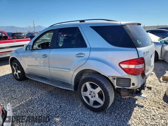 ✅ 2008 Mercedes-Benz M 550 • VIN: 4JGBB72EX8A414392 • Лот: 81728965. Опубликован ранее на Copart с пробегом 165 077 миль. Бесплатный доступ к архиву аукционных продаж из США и подробный отчёт об истории автомобиля на DreamBid. Изображение 2.