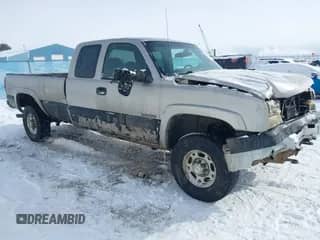 2004 Chevrolet Silverado 2500HD LS with VIN 1GCHK29U64E193942, listed as a IAAI auction lot 41511923 with 164,298 mi miles and . Bid and sale history available at DreamBid. Image 1.