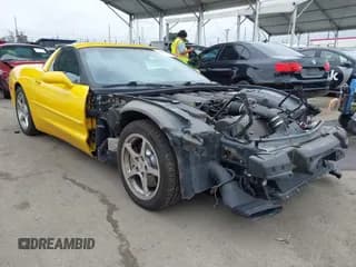 ✅ 2001 Chevrolet Corvette • VIN: 1G1YY22G615107696 • Lot: 42203749. Wystawiony na IAAI z przebiegiem 109 989 mil. Bezpłatny archiwum sprzedaży aukcyjnych z USA i szczegółowy raport historii pojazdu na DreamBid. Zdjęcie 1.