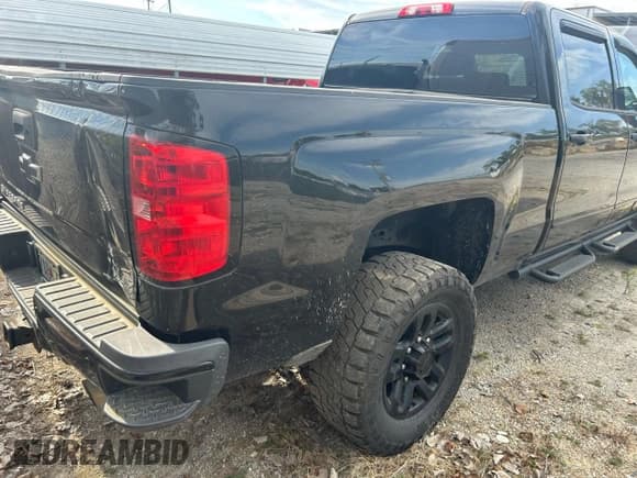 ✅ 2016 Chevrolet Silverado 2500HD LT • VIN: 1GC1KVEG5GF214930 • Lot: 89516535. Wystawiony na Copart z przebiegiem 153 258 mil. Bezpłatny archiwum sprzedaży aukcyjnych z USA i szczegółowy raport historii pojazdu na DreamBid. Zdjęcie 4.