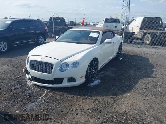 ✅ 2012 Bentley Continental GT • VIN: SCBGR3ZA1CC077130 • Lot: 42138327. Wystawiony na IAAI z przebiegiem 36 329 mil. Bezpłatny archiwum sprzedaży aukcyjnych z USA i szczegółowy raport historii pojazdu na DreamBid. Zdjęcie 2.