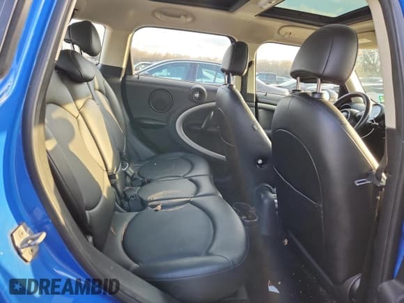 ✅ 2014 MINI Countryman • VIN: WMWZB3C51EWR40481 • Lot: 93923675. Wystawiony na Copart z przebiegiem Nie podano. Bezpłatny archiwum sprzedaży aukcyjnych z USA i szczegółowy raport historii pojazdu na DreamBid. Zdjęcie 10.