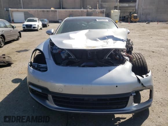 ✅ 2018 Porsche Panamera 4 E-Hybrid • VIN: WP0AE2A78JL177442 • Lot: 48936403. Wystawiony na Copart z przebiegiem 73 791 mil. Bezpłatny archiwum sprzedaży aukcyjnych z USA i szczegółowy raport historii pojazdu na DreamBid. Zdjęcie 5.