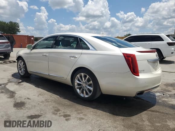 ✅ 2014 Cadillac XTS Premium • VIN: 2G61P5S3XE9162092 • Lot: 68918585. Wystawiony na Copart z przebiegiem 46 254 mil. Bezpłatny archiwum sprzedaży aukcyjnych z USA i szczegółowy raport historii pojazdu na DreamBid. Zdjęcie 2.