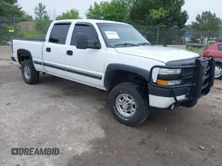✅ 2001 Chevrolet Silverado 2500HD LS • VIN: 1GCHK23U71F150029 • Lot: 42586816. Listed on IAAI with 214,239 mi. Free auction sales archive from the USA and detailed vehicle history report at DreamBid. Image 1.