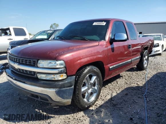 ✅ 2002 Chevrolet Silverado 1500 LS • VIN: 2GCEC19T921200317 • Lot: 72408054. Wystawiony na Copart z przebiegiem 264 934 mil. Bezpłatny archiwum sprzedaży aukcyjnych z USA i szczegółowy raport historii pojazdu na DreamBid. Zdjęcie 1.