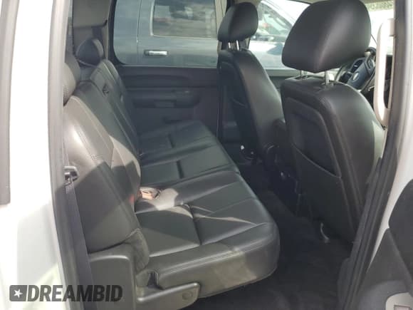 ✅ 2011 Chevrolet Silverado 1500 LT • VIN: 3GCPCSE07BG310493 • Lot: 74808394. Listed on Copart with 135,666 mi. Free auction sales archive from the USA and detailed vehicle history report at DreamBid. Image 10.