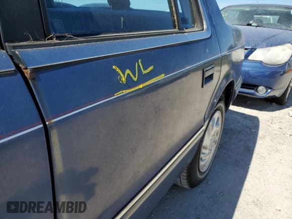 ✅ 1993 Dodge Spirit • VIN: 1B3XA46K0PF638477 • Lot: 75710534. Listed on Copart with 50,637 mi. Free auction sales archive from the USA and detailed vehicle history report at DreamBid. Image 12.