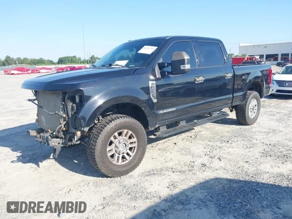 ✅ 2019 Ford F-250 XL • VIN: 1FT7W2BT6KEC40305 • Лот: 42252783. Опубликован ранее на IAAI с пробегом 70 031 миль. Бесплатный доступ к архиву аукционных продаж из США и подробный отчёт об истории автомобиля на DreamBid. Изображение 17.