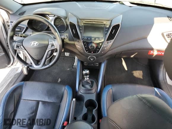 2013 Hyundai Veloster Turbo с VIN KMHTC6AE4DU126437, выставлен на аукционе Copart как лот 71006825 с пробегом 173 569 миль миль и Чистый • Clean title. История ставок и продаж доступна на DreamBid. Изображение 8.