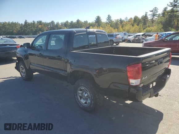 ✅ 2017 Toyota Tacoma SR5 • VIN: 3TMCZ5AN9HM051161 • Лот: 85575695. Опубликован ранее на Copart с пробегом 105 077 миль. Бесплатный доступ к архиву аукционных продаж из США и подробный отчёт об истории автомобиля на DreamBid. Изображение 2.