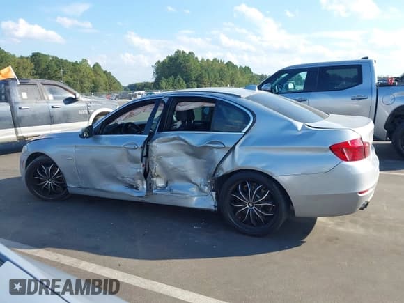 ✅ 2016 BMW 5 Series 528i • VIN: WBA5A5C53GG350549 • Lot: 43313498. Listed on IAAI with 100,856 mi. Free auction sales archive from the USA and detailed vehicle history report at DreamBid. Image 14.