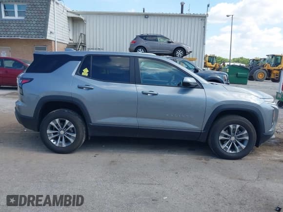 ✅ 2025 Chevrolet Equinox FWD LT • VIN: 3GNAXHEG8SL106374 • Lot: 42636087. Wystawiony na IAAI z przebiegiem 11 896 mil. Bezpłatny archiwum sprzedaży aukcyjnych z USA i szczegółowy raport historii pojazdu na DreamBid. Zdjęcie 14.