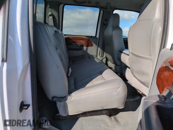 ✅ 2003 Ford F-350 XL • VIN: 1FTSW31P73EC22286 • Lot: 45991425. Listed on Copart with 151,923 mi. Free auction sales archive from the USA and detailed vehicle history report at DreamBid. Image 10.